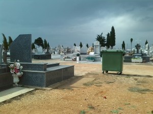 Cementerios en martes y trece