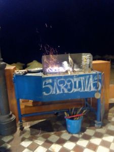 Sardinas bajo la luz de la luna