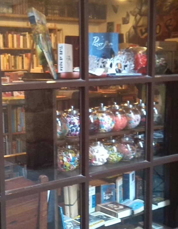 Dulces y Libros