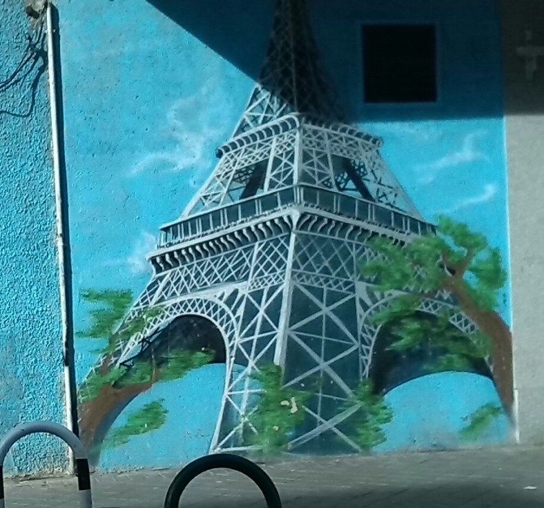 La Eiffel del barrio